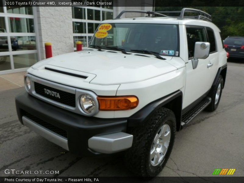 Front 3/4 View of 2010 FJ Cruiser 4WD