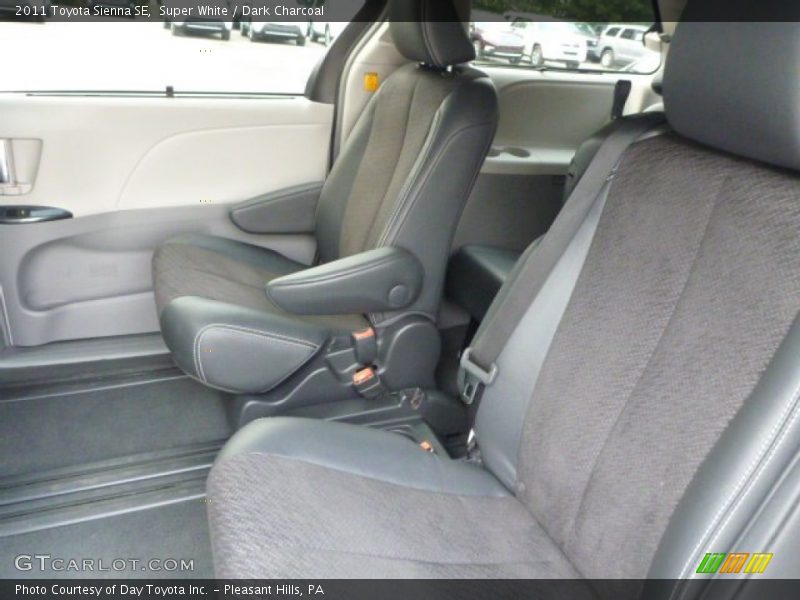 Super White / Dark Charcoal 2011 Toyota Sienna SE