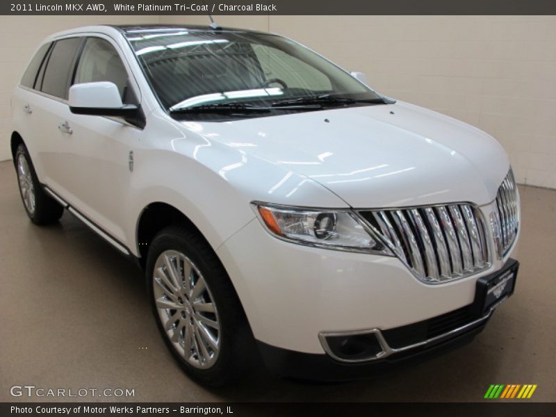 White Platinum Tri-Coat / Charcoal Black 2011 Lincoln MKX AWD
