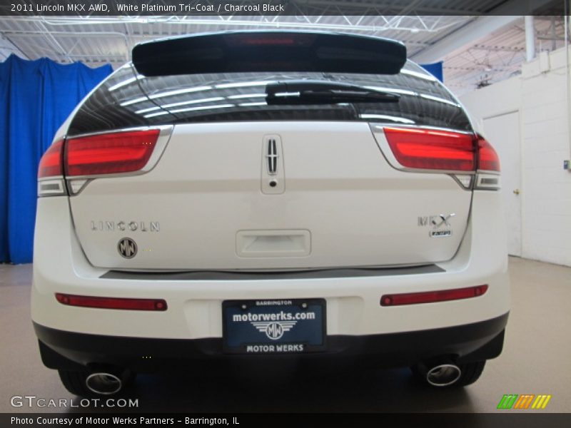 White Platinum Tri-Coat / Charcoal Black 2011 Lincoln MKX AWD