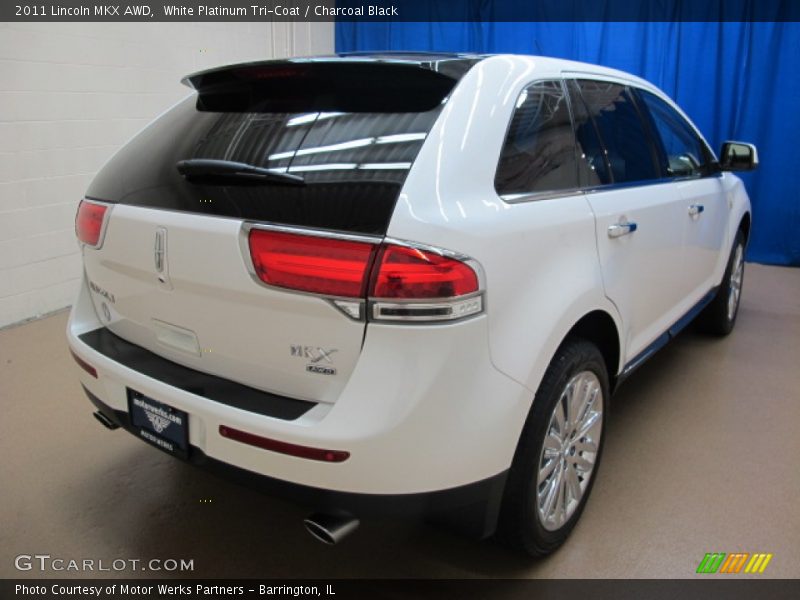 White Platinum Tri-Coat / Charcoal Black 2011 Lincoln MKX AWD