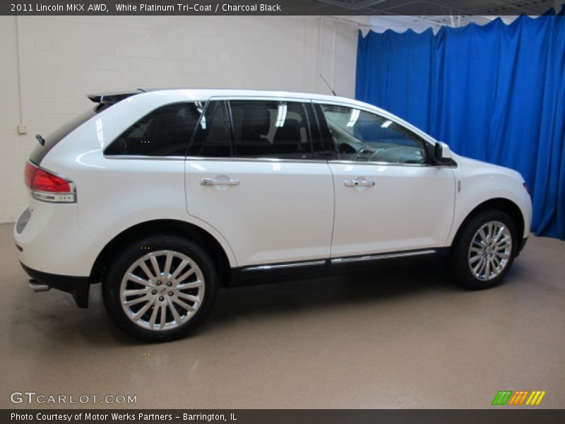 White Platinum Tri-Coat / Charcoal Black 2011 Lincoln MKX AWD