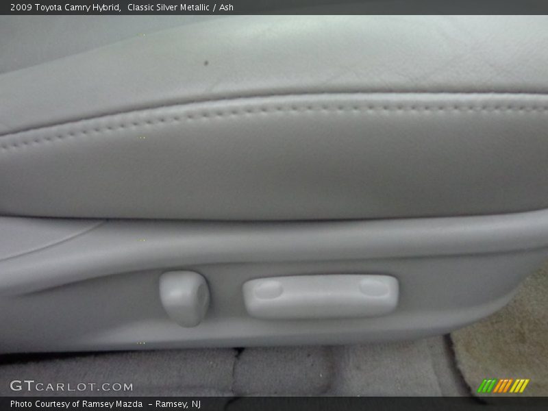 Classic Silver Metallic / Ash 2009 Toyota Camry Hybrid