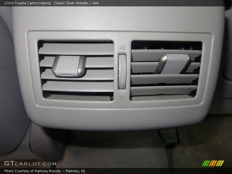 Classic Silver Metallic / Ash 2009 Toyota Camry Hybrid