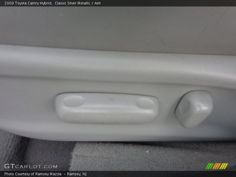 Classic Silver Metallic / Ash 2009 Toyota Camry Hybrid