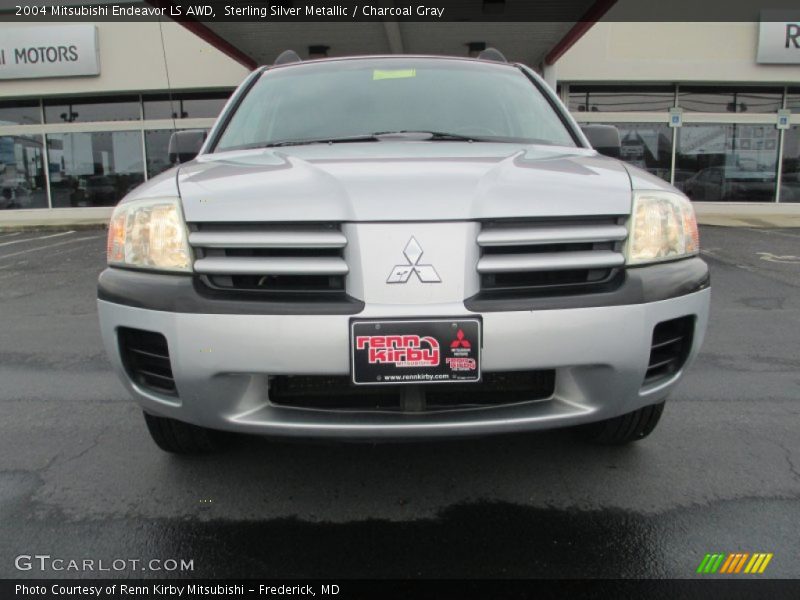 Sterling Silver Metallic / Charcoal Gray 2004 Mitsubishi Endeavor LS AWD