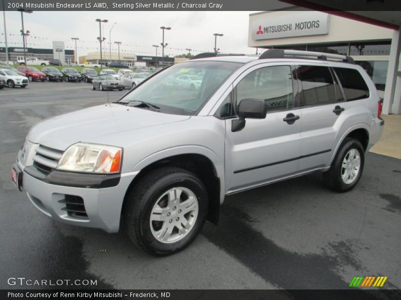 Sterling Silver Metallic / Charcoal Gray 2004 Mitsubishi Endeavor LS AWD