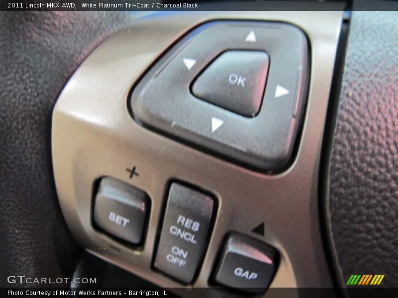 White Platinum Tri-Coat / Charcoal Black 2011 Lincoln MKX AWD