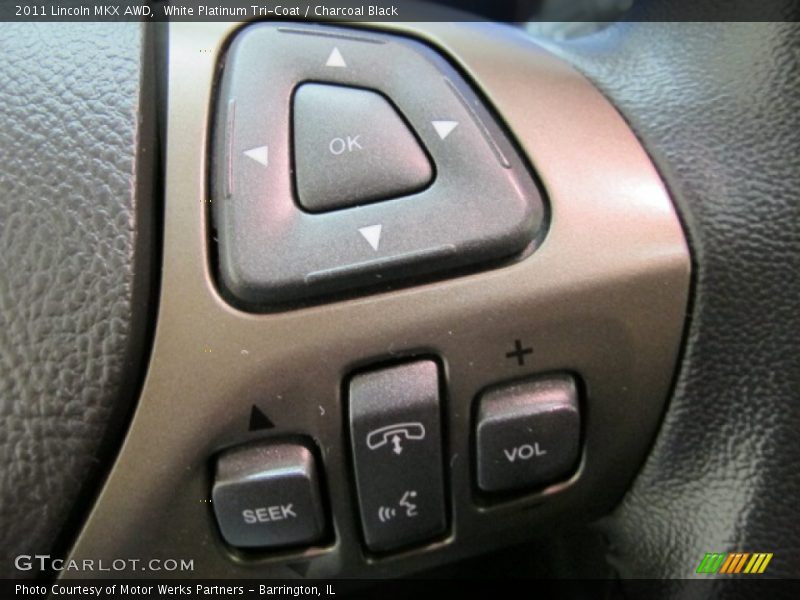 White Platinum Tri-Coat / Charcoal Black 2011 Lincoln MKX AWD