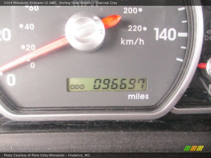 Sterling Silver Metallic / Charcoal Gray 2004 Mitsubishi Endeavor LS AWD