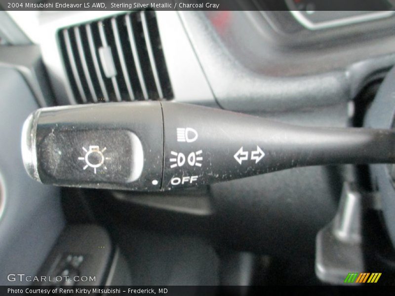 Sterling Silver Metallic / Charcoal Gray 2004 Mitsubishi Endeavor LS AWD