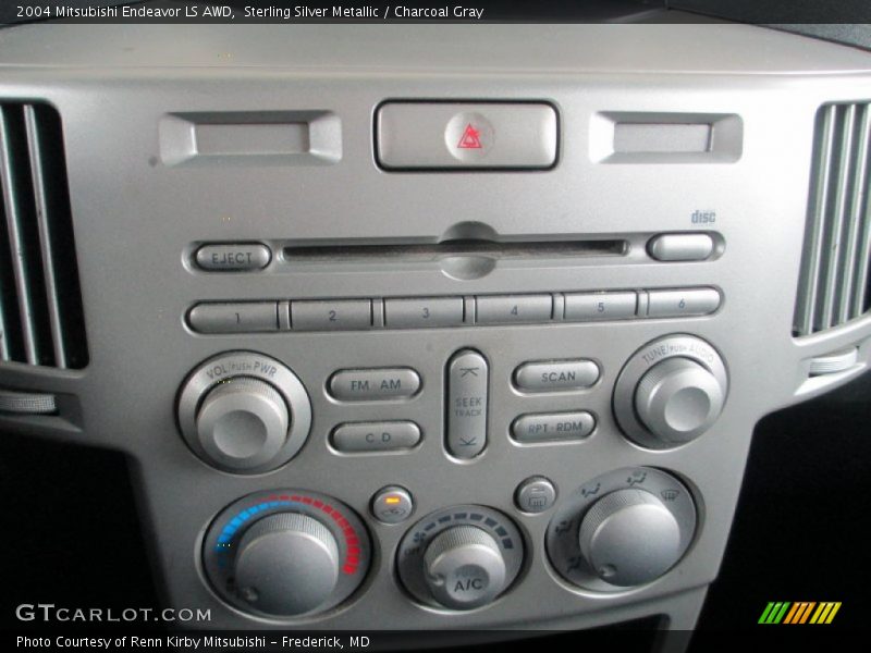 Sterling Silver Metallic / Charcoal Gray 2004 Mitsubishi Endeavor LS AWD