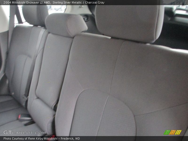 Sterling Silver Metallic / Charcoal Gray 2004 Mitsubishi Endeavor LS AWD