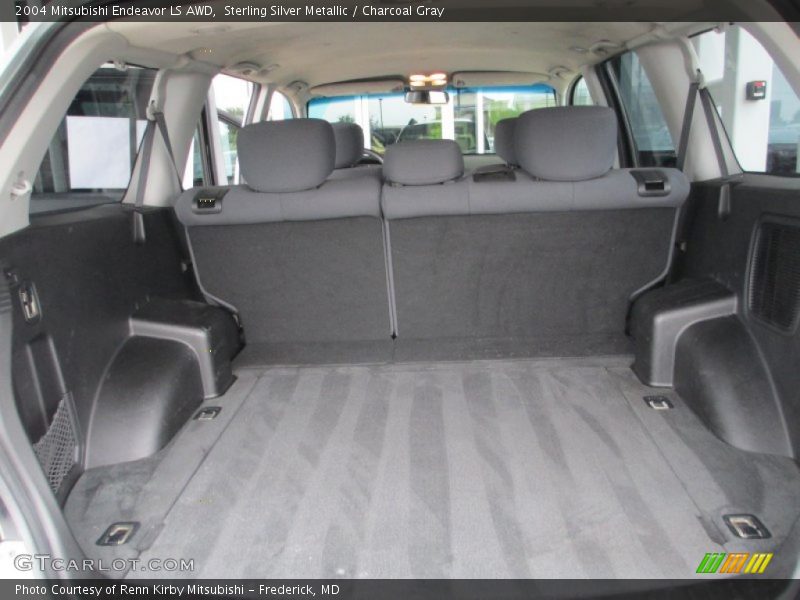 Sterling Silver Metallic / Charcoal Gray 2004 Mitsubishi Endeavor LS AWD