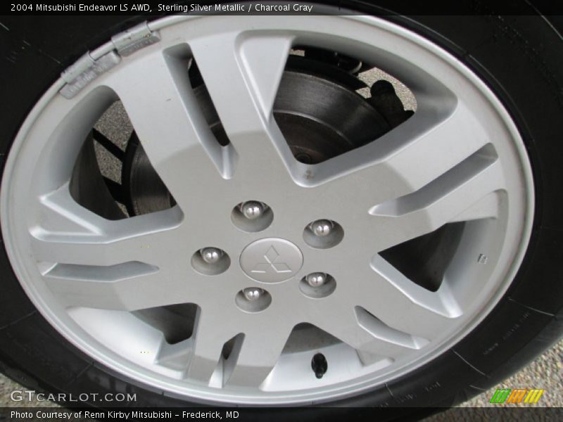 Sterling Silver Metallic / Charcoal Gray 2004 Mitsubishi Endeavor LS AWD