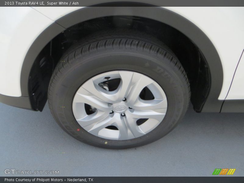 Super White / Ash 2013 Toyota RAV4 LE