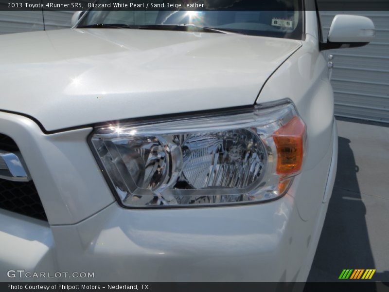 Blizzard White Pearl / Sand Beige Leather 2013 Toyota 4Runner SR5