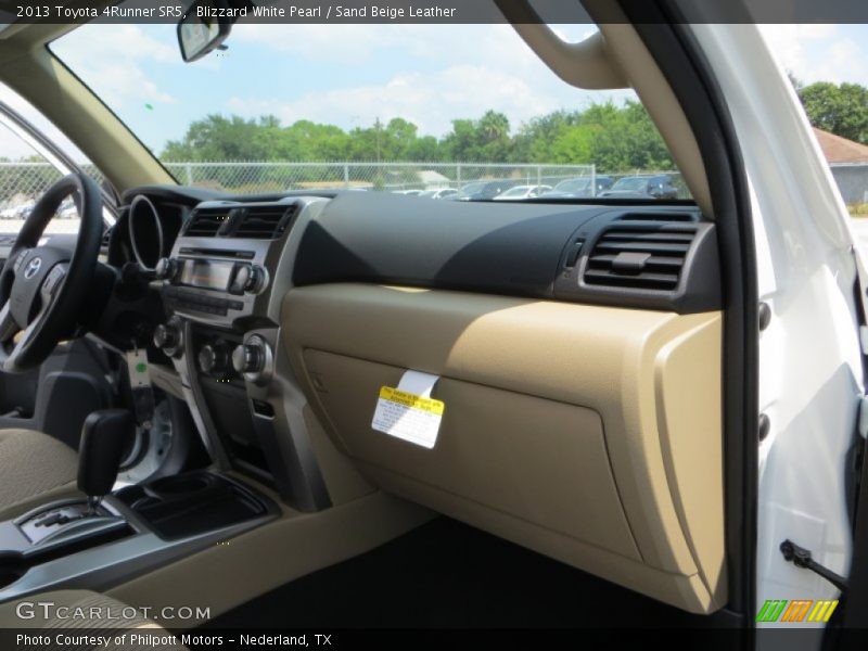 Blizzard White Pearl / Sand Beige Leather 2013 Toyota 4Runner SR5