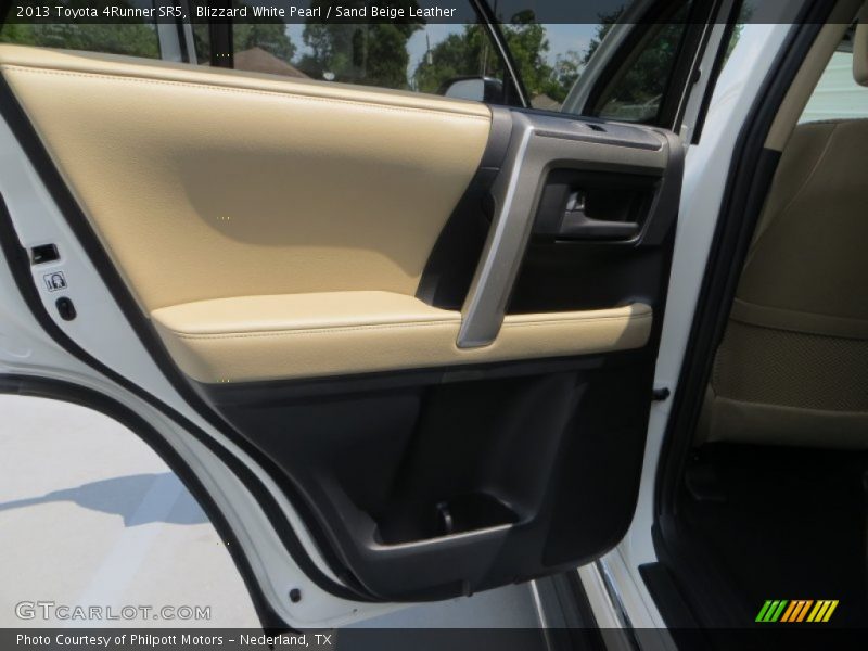 Blizzard White Pearl / Sand Beige Leather 2013 Toyota 4Runner SR5