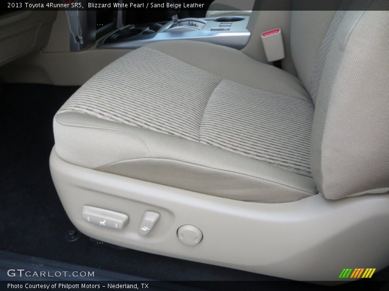 Blizzard White Pearl / Sand Beige Leather 2013 Toyota 4Runner SR5