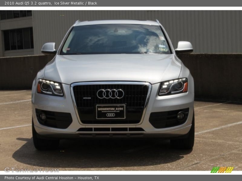 Ice Silver Metallic / Black 2010 Audi Q5 3.2 quattro