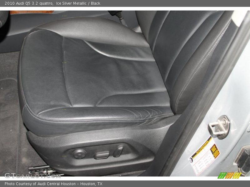 Ice Silver Metallic / Black 2010 Audi Q5 3.2 quattro