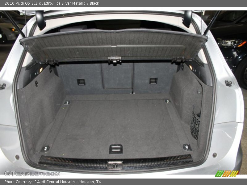 Ice Silver Metallic / Black 2010 Audi Q5 3.2 quattro