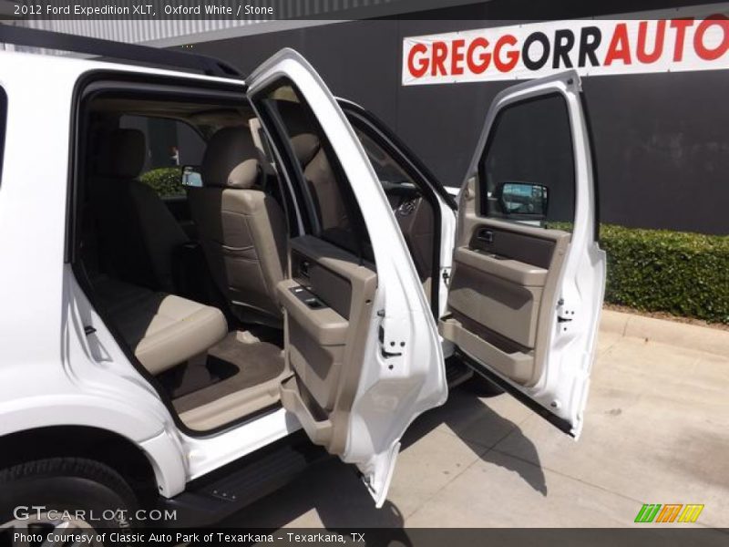 Oxford White / Stone 2012 Ford Expedition XLT