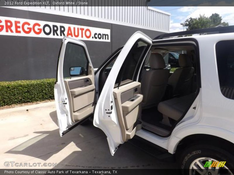 Oxford White / Stone 2012 Ford Expedition XLT