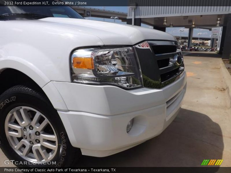 Oxford White / Stone 2012 Ford Expedition XLT