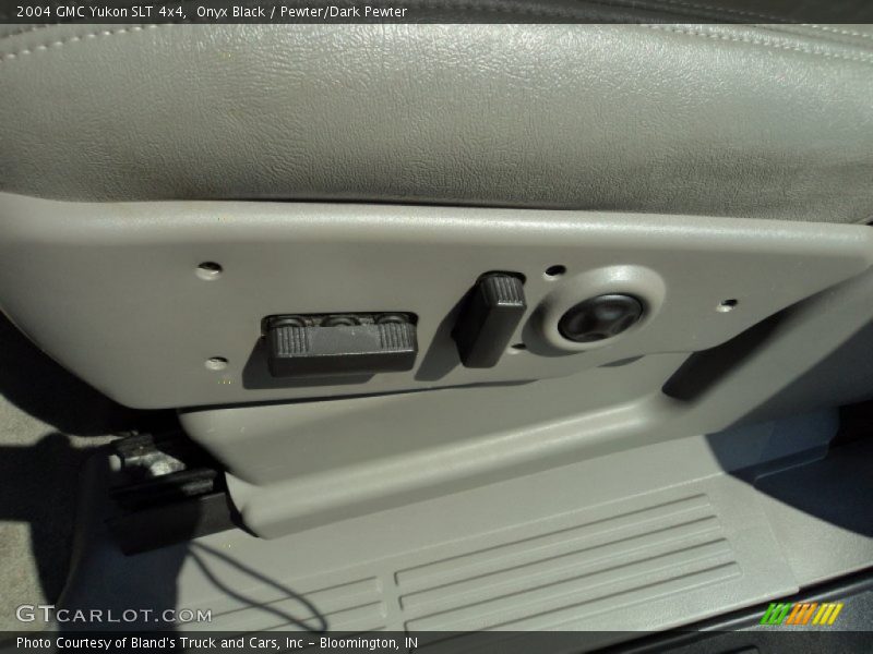 Onyx Black / Pewter/Dark Pewter 2004 GMC Yukon SLT 4x4