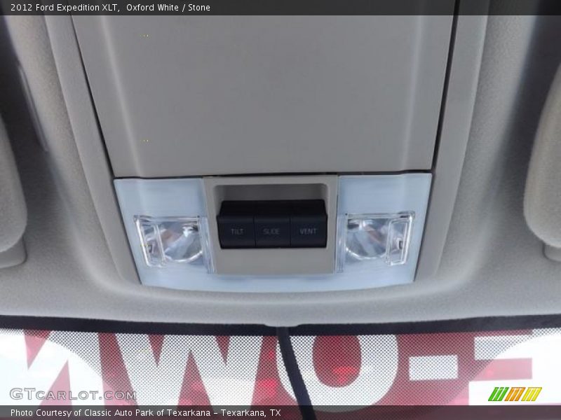 Oxford White / Stone 2012 Ford Expedition XLT