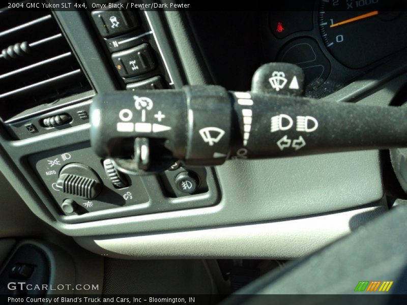 Onyx Black / Pewter/Dark Pewter 2004 GMC Yukon SLT 4x4