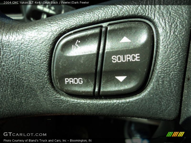 Onyx Black / Pewter/Dark Pewter 2004 GMC Yukon SLT 4x4