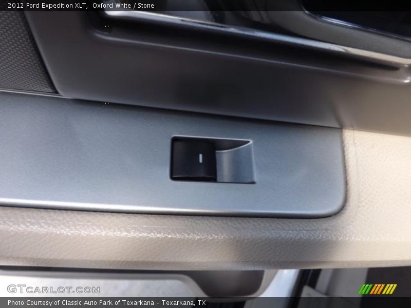 Oxford White / Stone 2012 Ford Expedition XLT