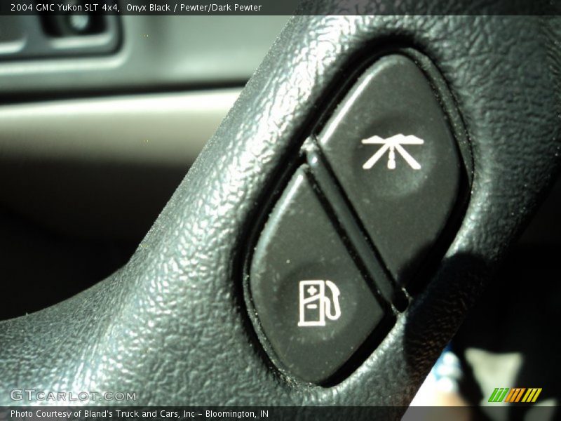 Onyx Black / Pewter/Dark Pewter 2004 GMC Yukon SLT 4x4