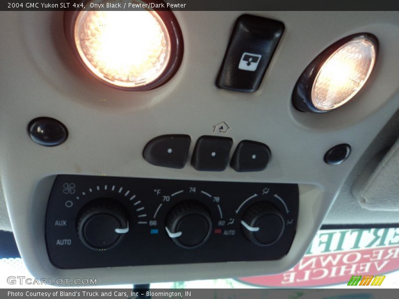 Onyx Black / Pewter/Dark Pewter 2004 GMC Yukon SLT 4x4