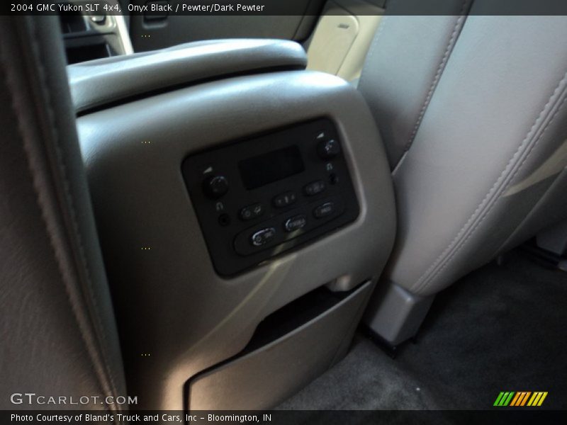 Onyx Black / Pewter/Dark Pewter 2004 GMC Yukon SLT 4x4
