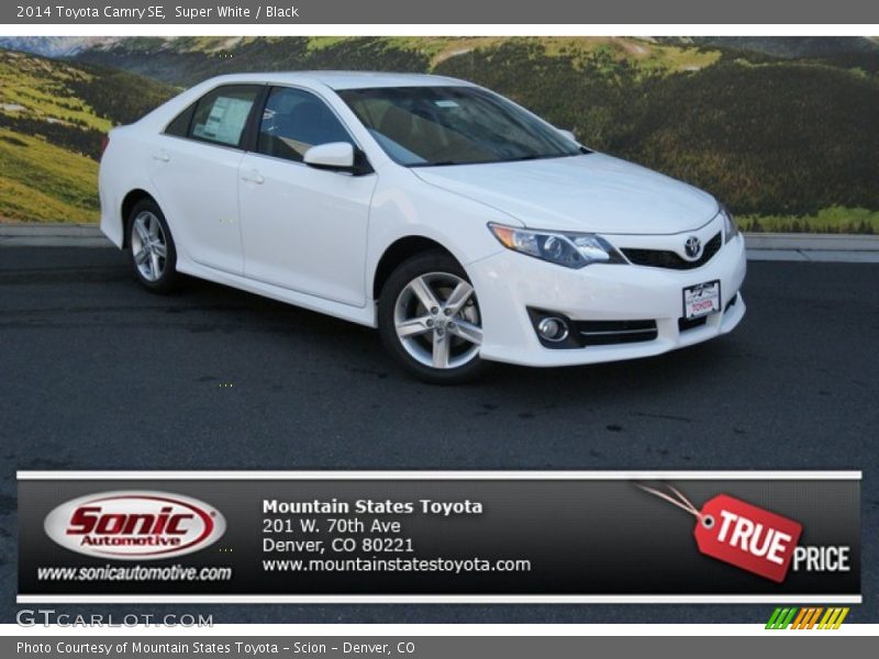 Super White / Black 2014 Toyota Camry SE