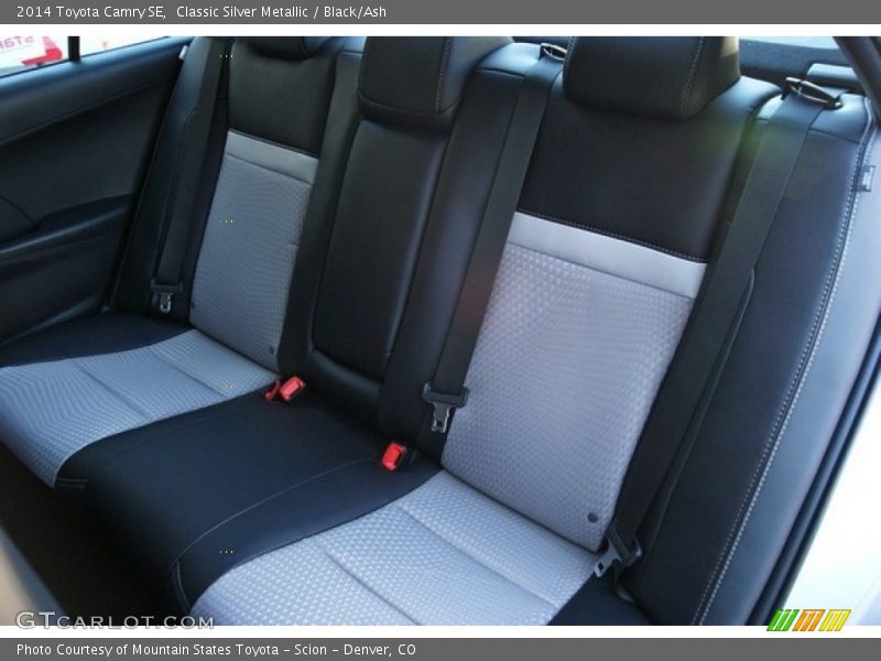 Classic Silver Metallic / Black/Ash 2014 Toyota Camry SE