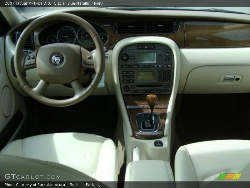 Glacier Blue Metallic / Ivory 2007 Jaguar X-Type 3.0