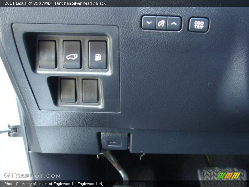 Tungsten Silver Pearl / Black 2011 Lexus RX 350 AWD