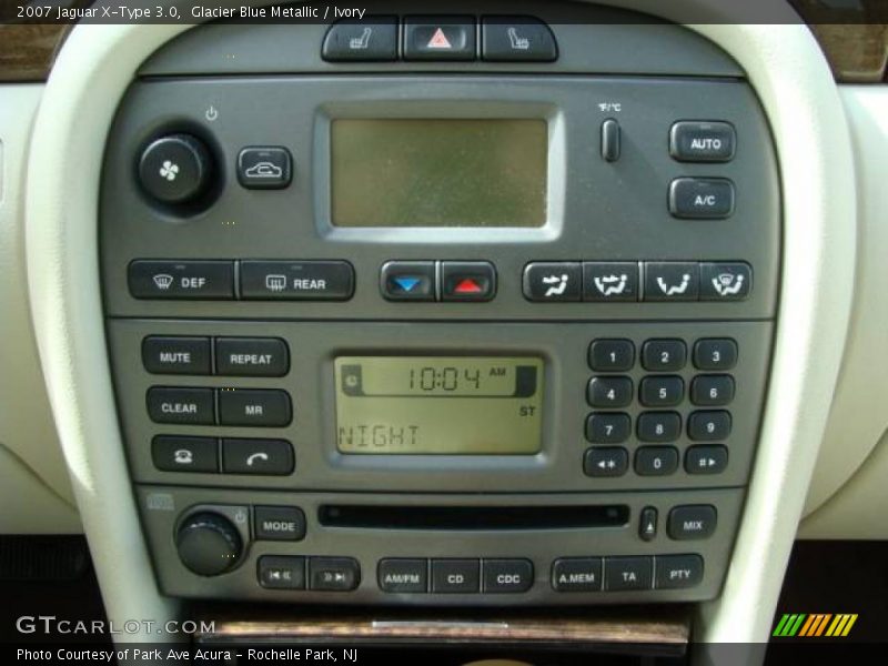 Glacier Blue Metallic / Ivory 2007 Jaguar X-Type 3.0