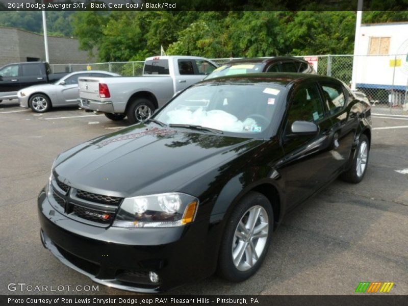 Front 3/4 View of 2014 Avenger SXT