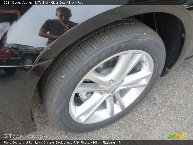 Black Clear Coat / Black/Red 2014 Dodge Avenger SXT