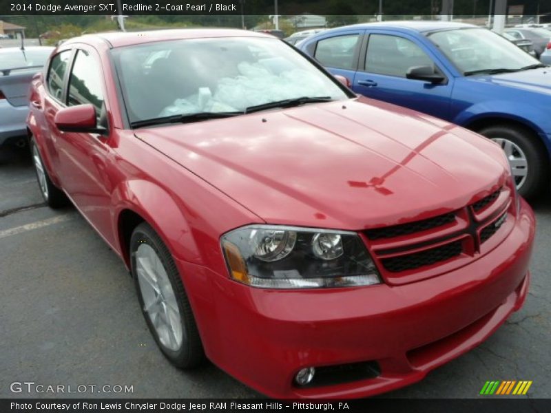 Front 3/4 View of 2014 Avenger SXT