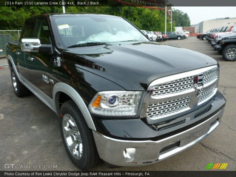 Front 3/4 View of 2014 1500 Laramie Crew Cab 4x4