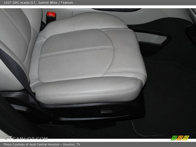 Summit White / Titanium 2007 GMC Acadia SLT
