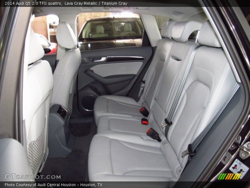 Rear Seat of 2014 Q5 2.0 TFSI quattro
