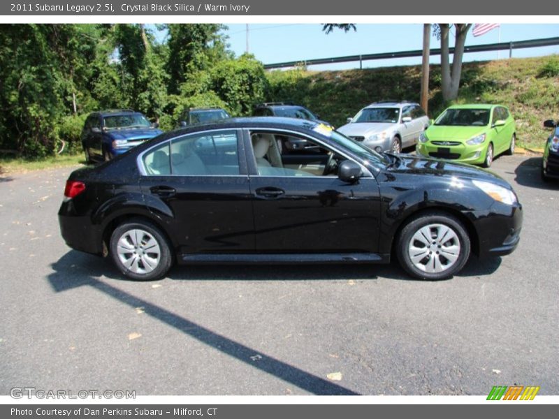 Crystal Black Silica / Warm Ivory 2011 Subaru Legacy 2.5i